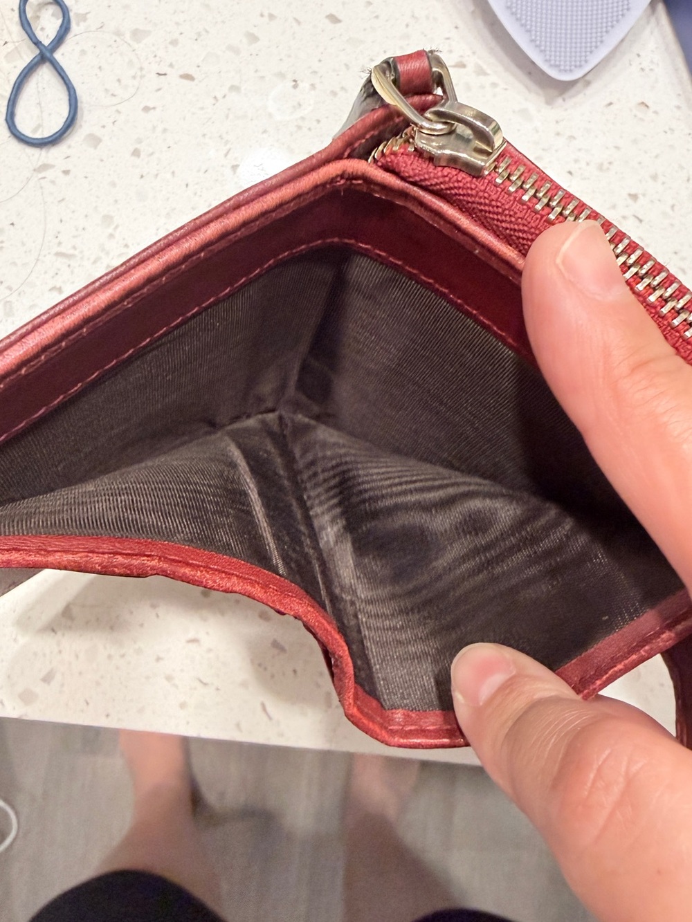 Red Gucci Wallet - Picture 7 of 8